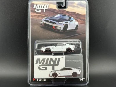 Mini GT #1045 Nissan GT-R Nismo (R35) 2024 Brilliant White Pearl 1:64 Diecast Model Car