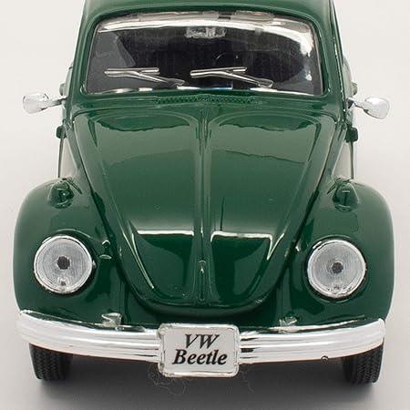 Front view of green Maisto 1:24 Volkswagen Beetle diecast model car on white background