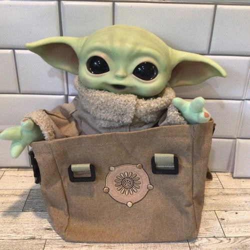 Space Baby Collectible Figure with Carry Bag – 28 cm Soft Display Toy