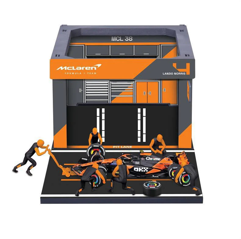 Bburago 1:43 McLaren MCL38 Pit Pass Garage Set – Lando Norris #4