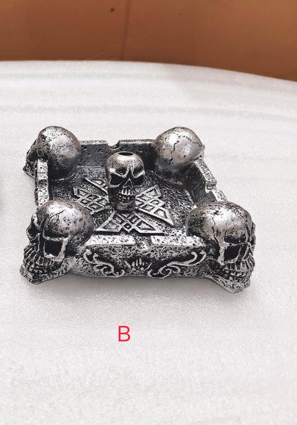 Iron Skull Sigil Ashtray – Square Metal‑Look Gothic Tray