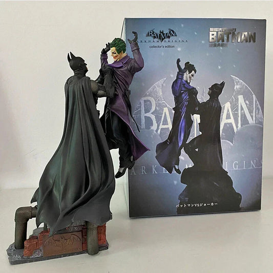 **Batman vs Joker Battle Scene Action Figure – Dark Display Statue (32 cm)