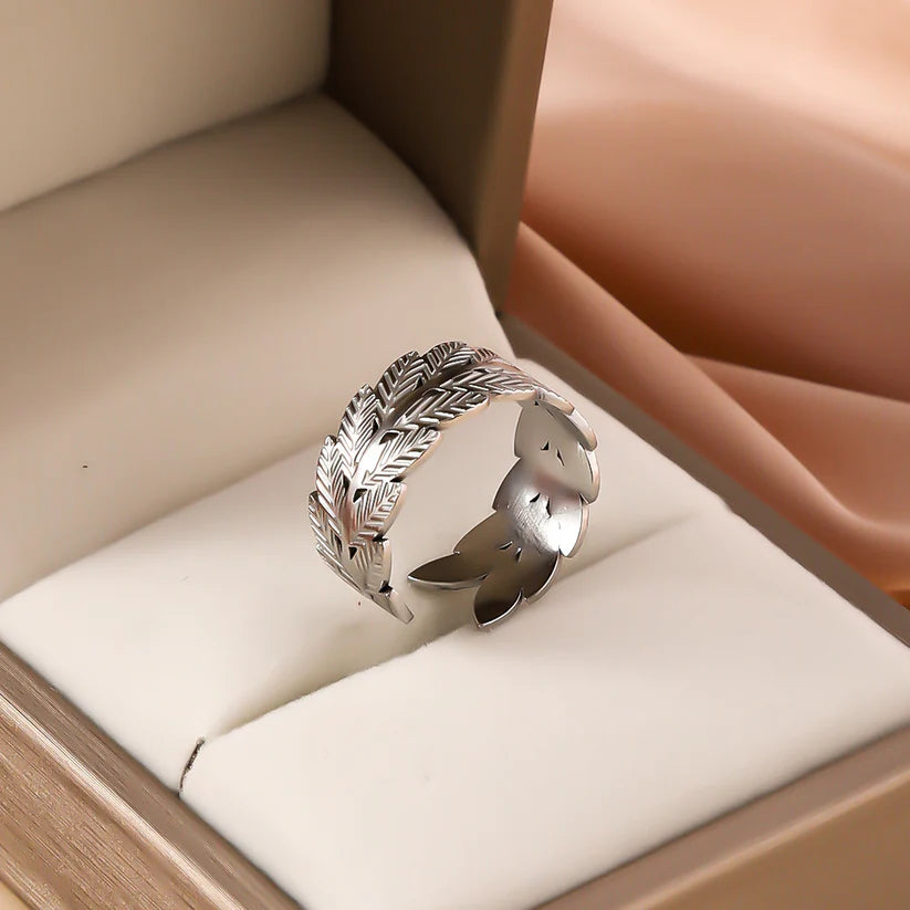 Silver Leaf Adjustable Ring – Nature Inspired Statement Jewelry