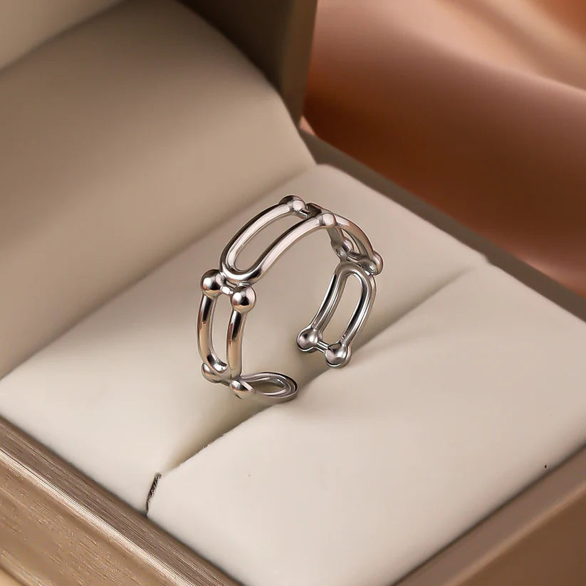 Silver Rectangle Link Adjustable Ring – Modern Geometric Statement Jewelry