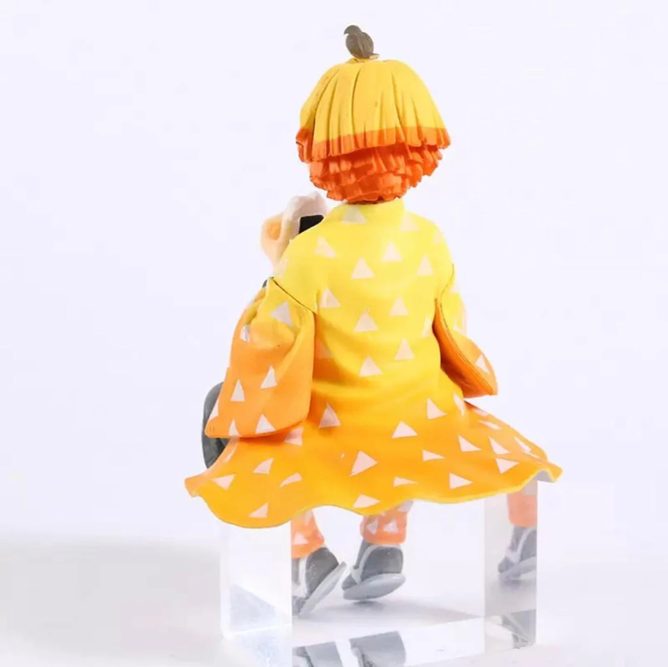 Zenitsu Agatsuma Sitting Demon Slayer Figure – 15 cm Anime Collectible